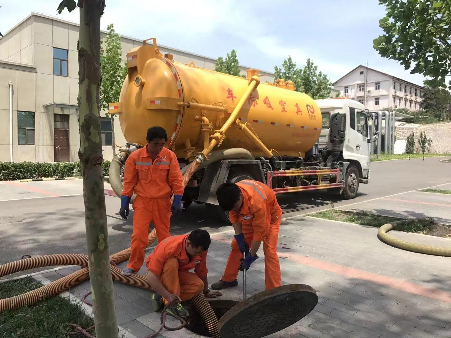 兰山化粪池清理与5-8吨吸粪车施工效率分析